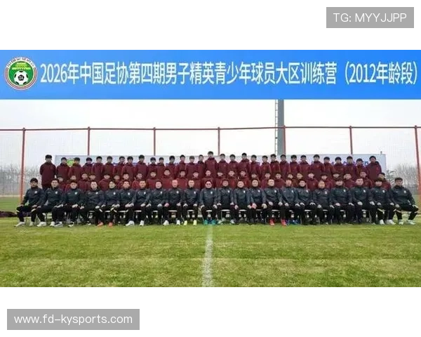 足球学院完善青训守门员训练营与技术评价标准，守门员专业训练